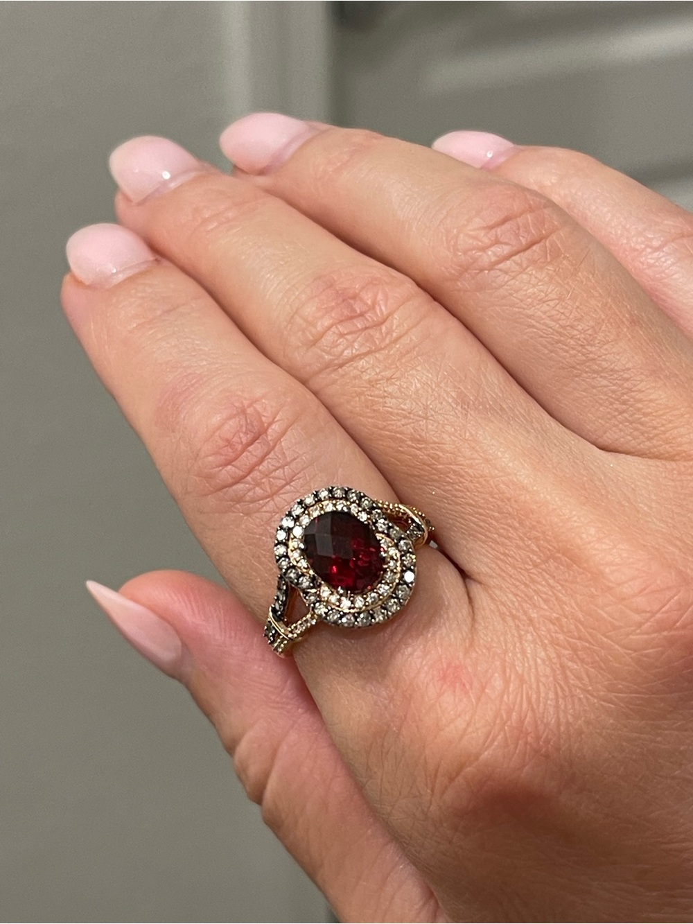 Le Vian 14k ring with white&chocolate diamonds and a ruby center. Authentic
